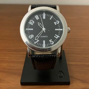 Black Dial Quartz Movement Men’s Watch With Black Leather Band